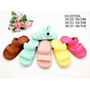 CHILDREN'S SLIPPERS AND SANDALS