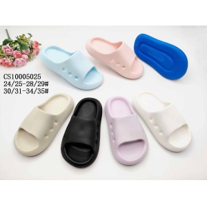 CHILDREN'S SLIPPERS AND SANDALS