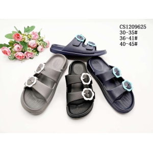 CHILDREN'S SLIPPERS AND SANDALS