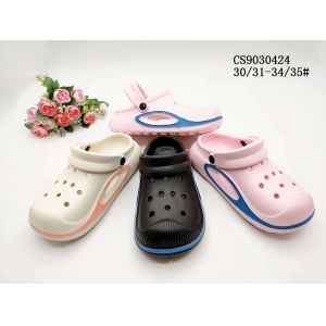 CHILDREN'S SLIPPERS AND SANDALS