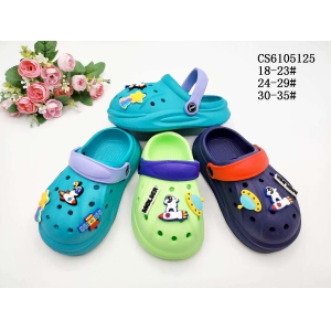 CHILDREN'S SLIPPERS AND SANDALS