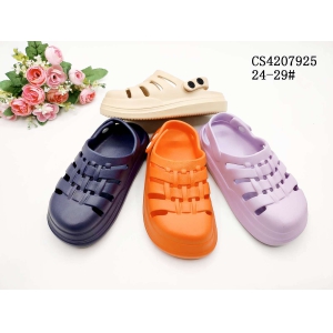 CHILDREN'S SLIPPERS AND SANDALS