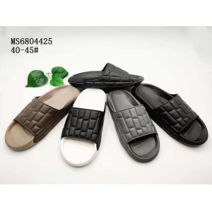 MEN'S SLIPPERS AND SANDALS