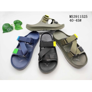 MEN'S SLIPPERS AND SANDALS