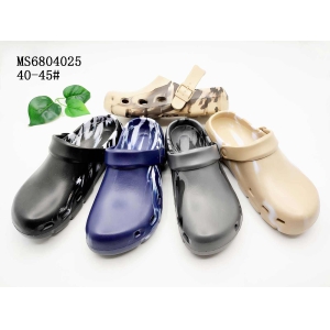 MEN'S SLIPPERS AND SANDALS