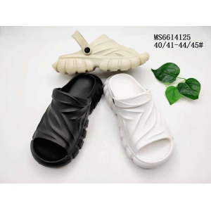 MEN'S SLIPPERS AND SANDALS
