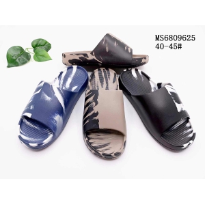 MEN'S SLIPPERS AND SANDALS