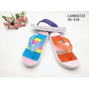 LADY'S FASHION SLIPPERS AND SANDALS