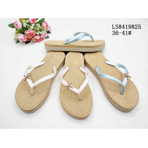 LADY'S FASHION SLIPPERS AND SANDALS