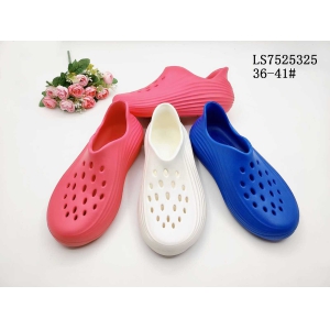 LADY'S FASHION SLIPPERS AND SANDALS