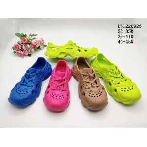 LADY'S FASHION SLIPPERS AND SANDALS