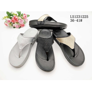 LADY'S FASHION SLIPPERS AND SANDALS