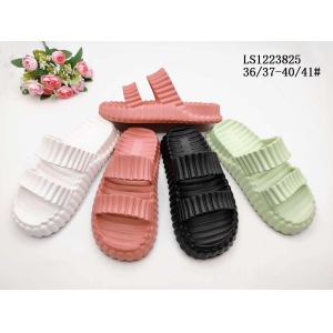 LADY'S FASHION SLIPPERS AND SANDALS