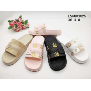 LADY'S FASHION SLIPPERS AND SANDALS