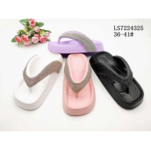 LADY'S FASHION SLIPPERS AND SANDALS