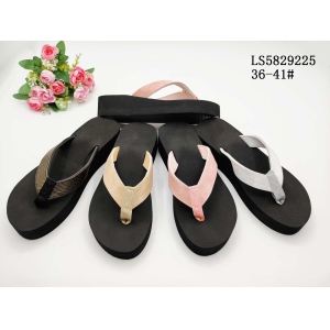 LADY'S FASHION SLIPPERS AND SANDALS