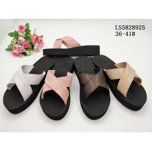 LADY'S FASHION SLIPPERS AND SANDALS
