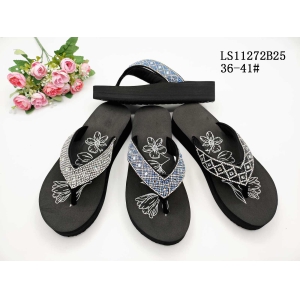LADY'S FASHION SLIPPERS AND SANDALS