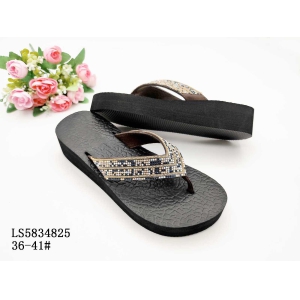 LADY'S FASHION SLIPPERS AND SANDALS