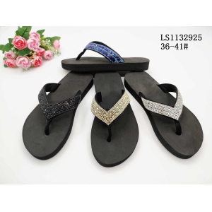 LADY'S FASHION SLIPPERS AND SANDALS