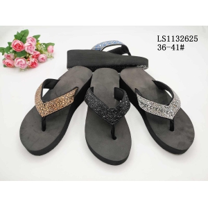 LADY'S FASHION SLIPPERS AND SANDALS