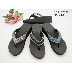 LADY'S FASHION SLIPPERS AND SANDALS