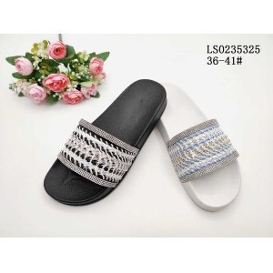LADY'S FASHION SLIPPERS AND SANDALS