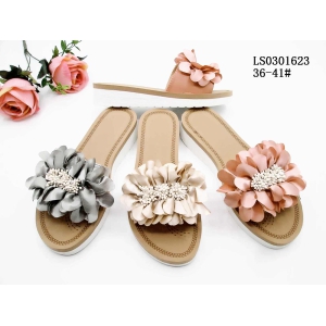 LADY'S FASHION SLIPPERS AND SANDALS