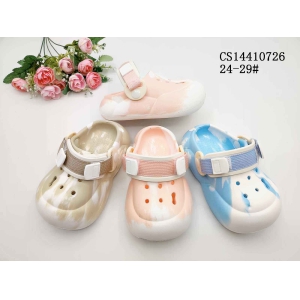 CHILDREN'S SLIPPERS AND SANDALS