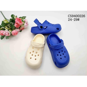 CHILDREN'S SLIPPERS AND SANDALS