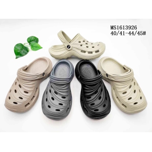MEN'S SLIPPERS AND SANDALS