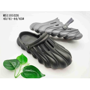 MEN'S SLIPPERS AND SANDALS