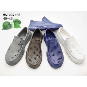MEN'S SLIPPERS AND SANDALS