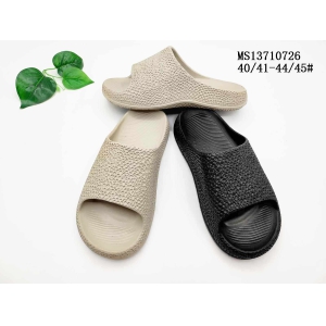 MEN'S SLIPPERS AND SANDALS