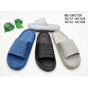 MEN'S SLIPPERS AND SANDALS
