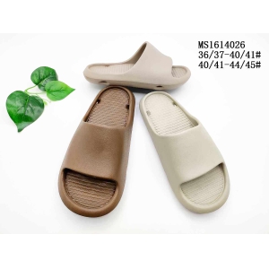 MEN'S SLIPPERS AND SANDALS