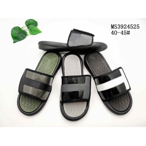 MEN'S SLIPPERS AND SANDALS