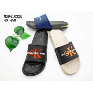 MEN'S SLIPPERS AND SANDALS