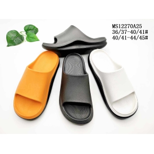 MEN'S SLIPPERS AND SANDALS