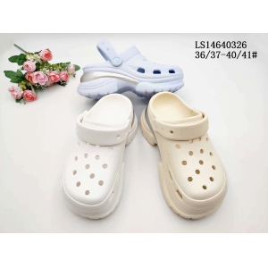 LADY'S FASHION SLIPPERS AND SANDALS
