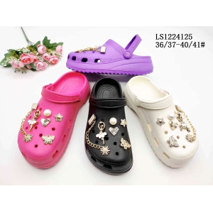LADY'S FASHION SLIPPERS AND SANDALS