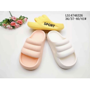 LADY'S FASHION SLIPPERS AND SANDALS