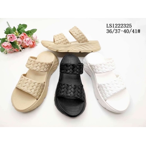 LADY'S FASHION SLIPPERS AND SANDALS