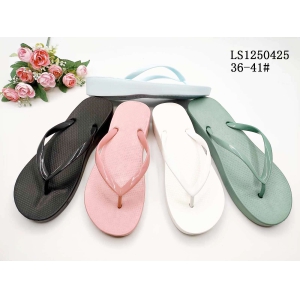 LADY'S FASHION SLIPPERS AND SANDALS