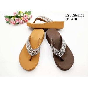 LADY'S FASHION SLIPPERS AND SANDALS