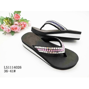 LADY'S FASHION SLIPPERS AND SANDALS