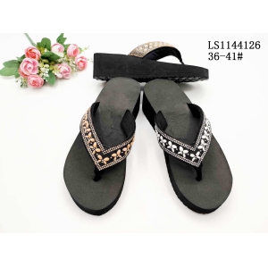 LADY'S FASHION SLIPPERS AND SANDALS