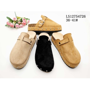 LADY'S FASHION SLIPPERS AND SANDALS