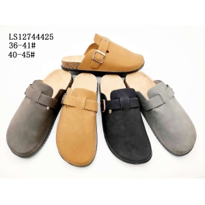 LADY'S FASHION SLIPPERS AND SANDALS