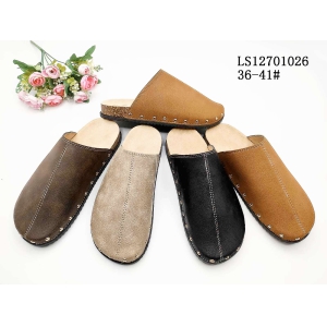 LADY'S FASHION SLIPPERS AND SANDALS